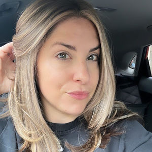 Meet your Posher, Anna